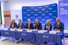 Sygnatariusze umowy,