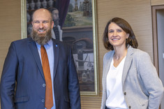 Od lewej: dr J. Gałkowski, prof. PRz G. Mrówka-Nowotnik,