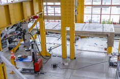 Hybrydowy dźwigar z recyklowanych łopat turbin wiatrowych i betonu niekonwencjonalnego