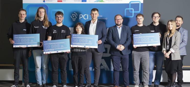 Uczestnicy wydarzenia,