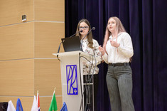 Studentki Politechniki Rzeszowskiej Alicja Siekanowicz i Abigail Machaj,