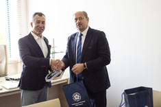 Od lewej: prof. G. Ostasz, M. Golba,