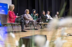 Od lewej: mgr A. Worosz, prof. R. Śliwa, dr inż. K. Bulanda, mgr inż. W. Antoń-Bryła, mgr inż. pilot A. Pasich, inż. K. Majkut,